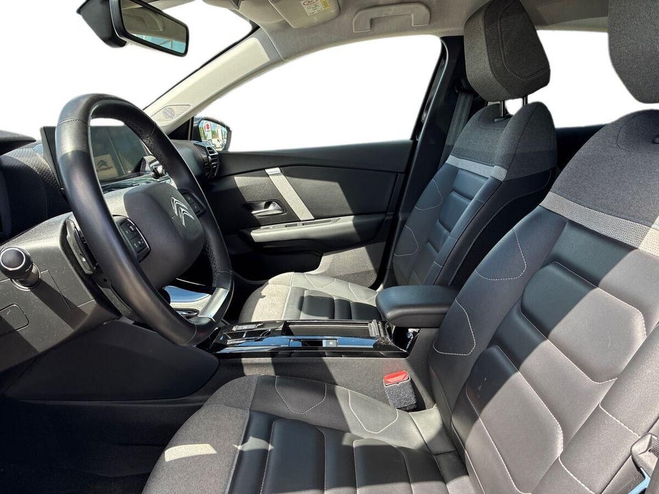 Citroën C4 1,2 PureTech 130 Shine EAT8 5d