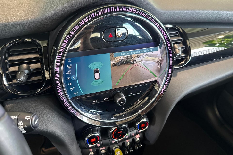 MINI Cooper SE Classic Trim 3d