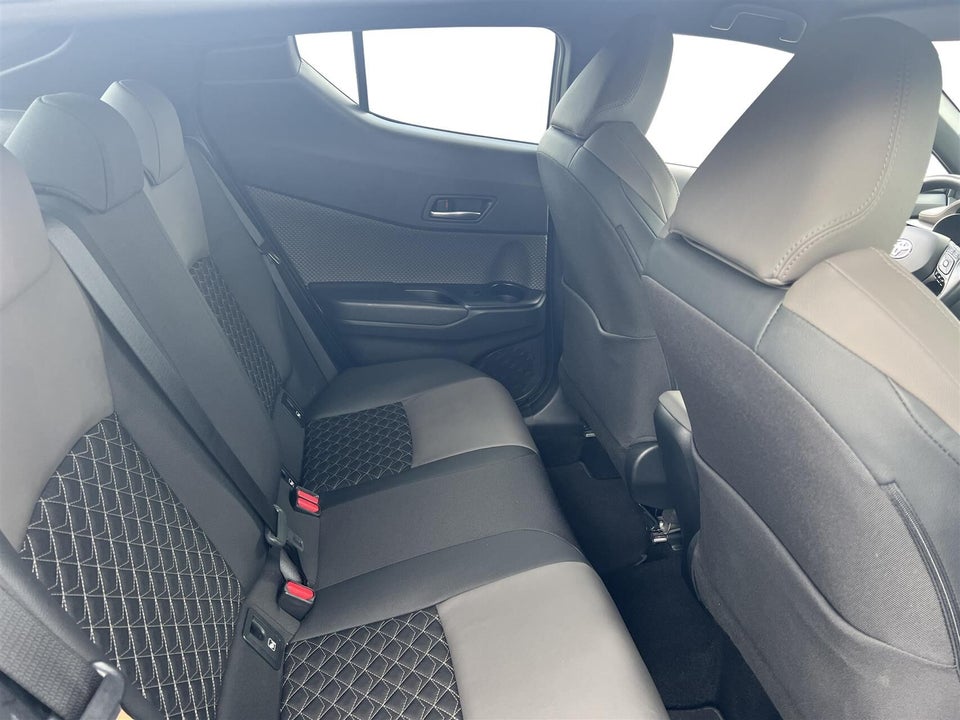Toyota C-HR 1,8 Hybrid C-HIC CVT 5d