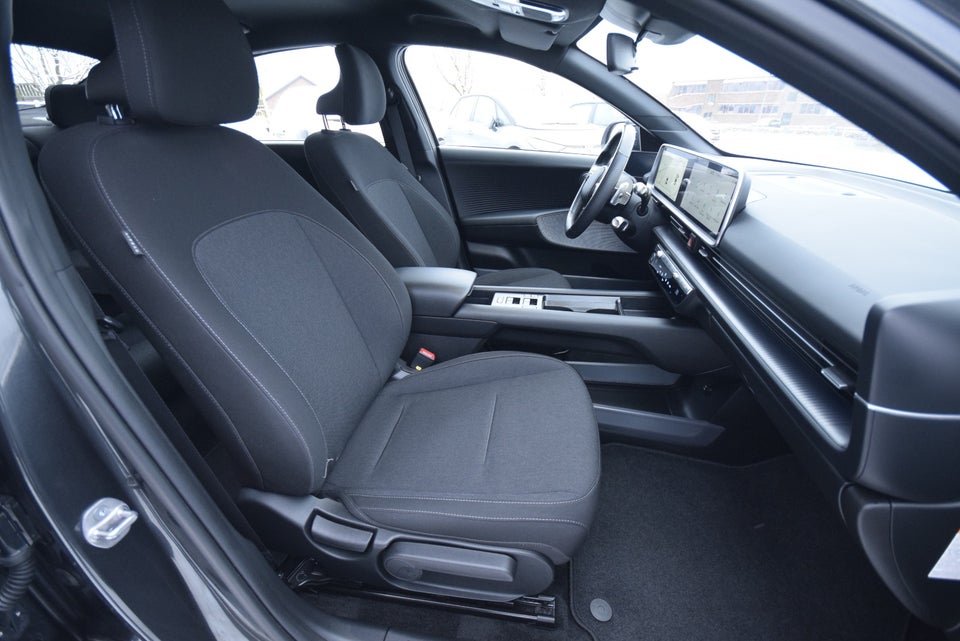 Hyundai Ioniq 6 53 Essential 4d