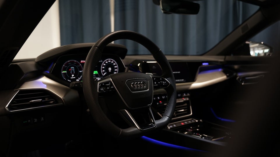 Audi e-tron GT quattro 4d