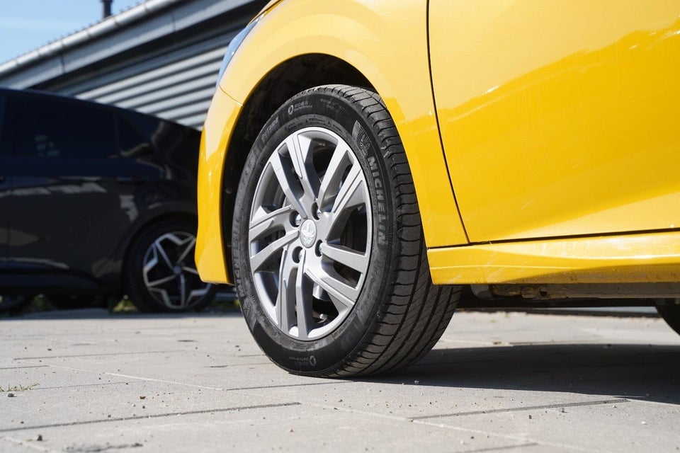 Peugeot 208 1,2 PureTech 100 Active Limited 5d