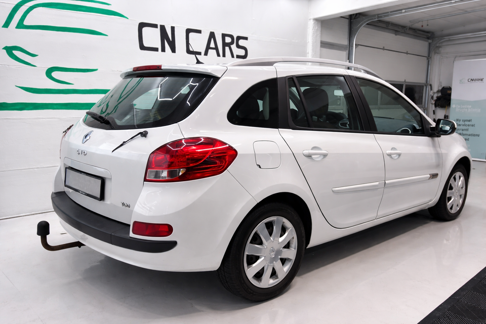 Renault Clio III 1,2 16V TCe Expression Sport Tourer 5d