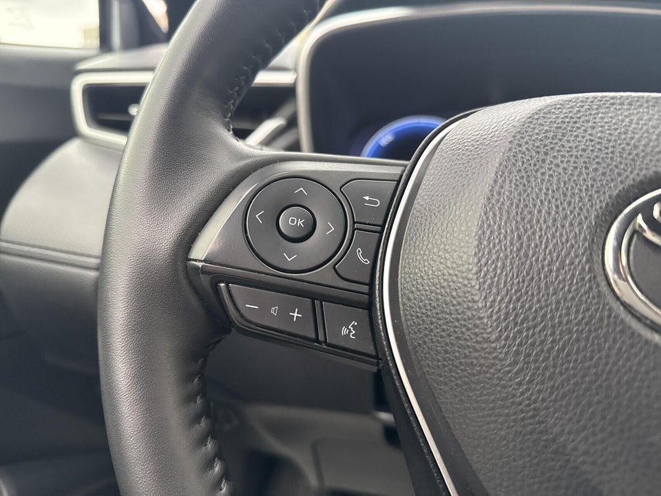 Toyota Corolla Cross 2,0 Hybrid Style Comfort CVT 5d