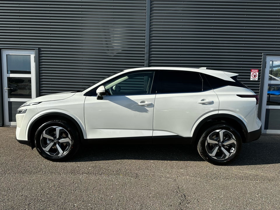 Nissan Qashqai 1,3 mHEV N-Connecta X-tr. 5d