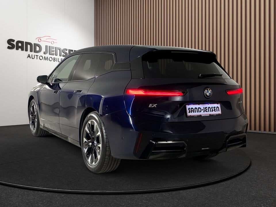 BMW iX xDrive60 M-Sport 5d