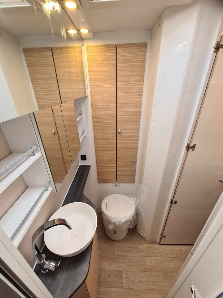 Hobby Optima De Luxe T70E 2,2 aut. 3d