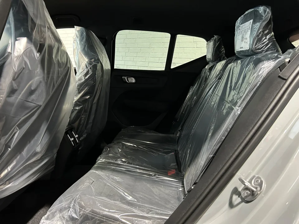 Volvo EX40 Extended Range Plus 5d