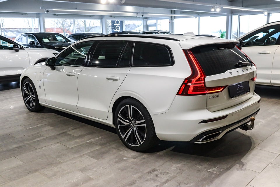 Volvo V60 2,0 T6 ReCharge R-Design aut. AWD 5d