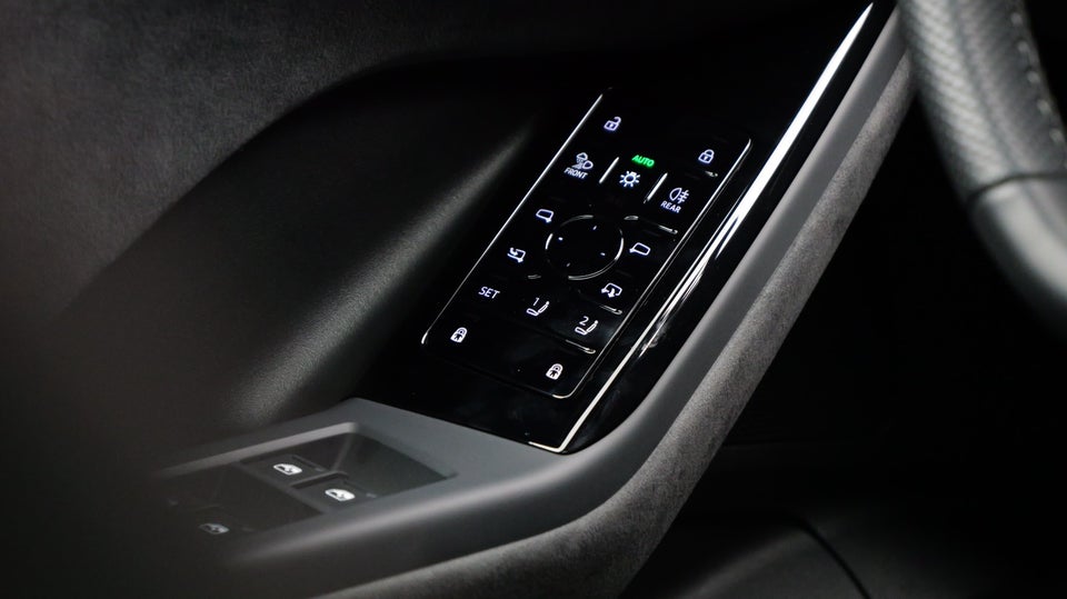 Audi Q6 e-tron Ultra quattro 5d