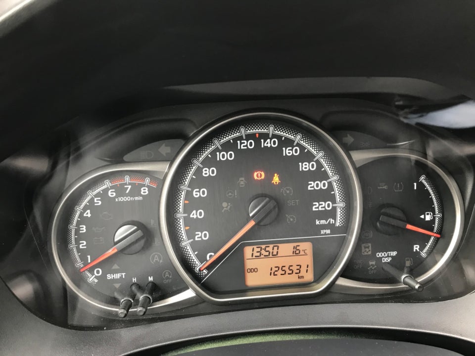 Toyota Yaris 1,3 VVT-i T2 5d