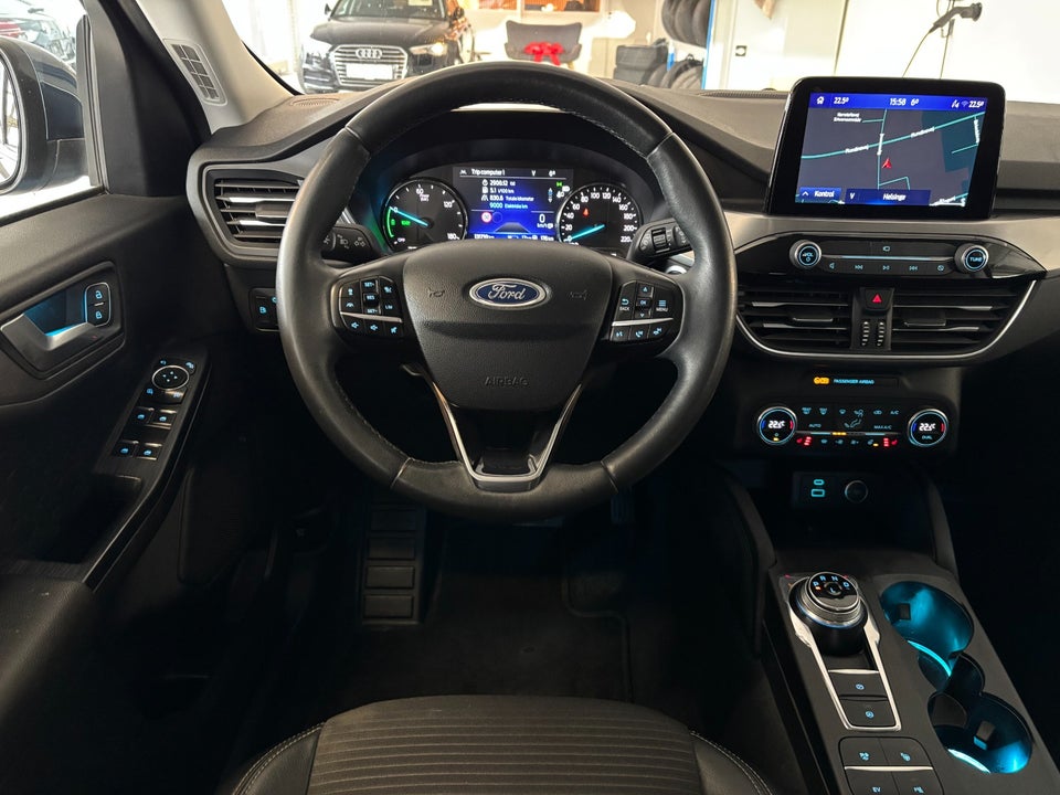Ford Kuga 2,5 PHEV Titanium X CVT 5d
