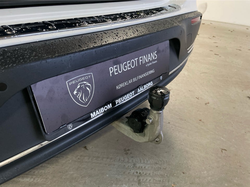 Mercedes EQA300 Progressive 4Matic 5d