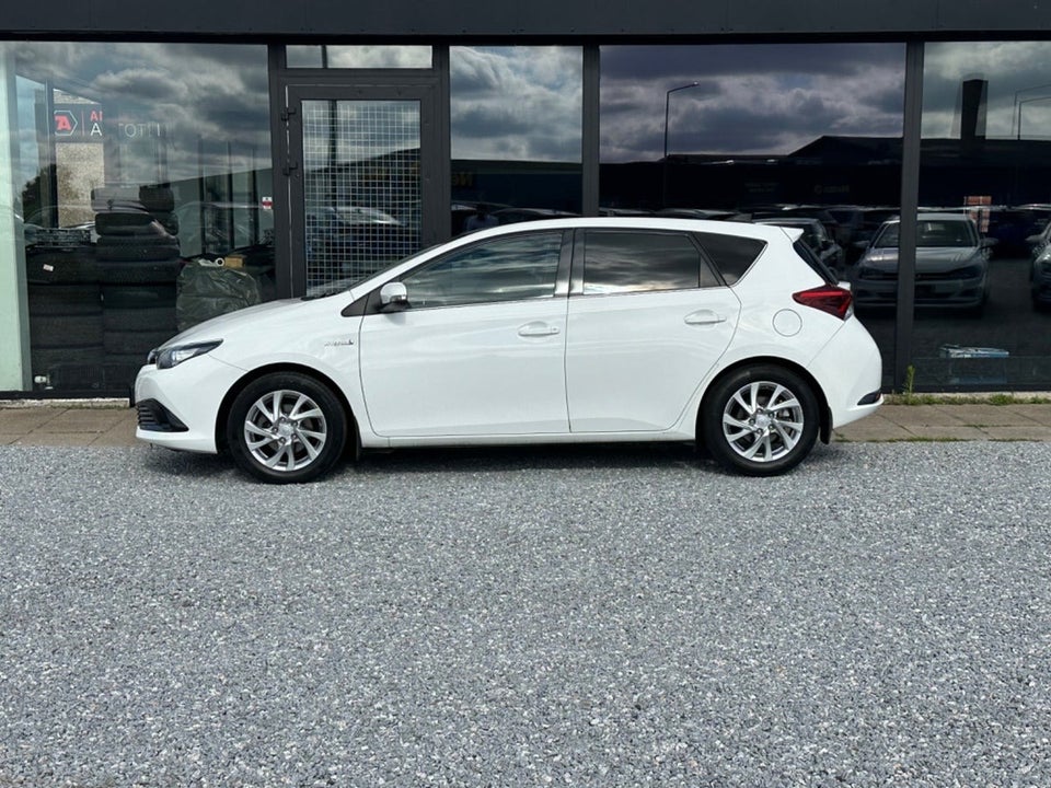 Toyota Auris 1,8 Hybrid H2 Comfort CVT 5d