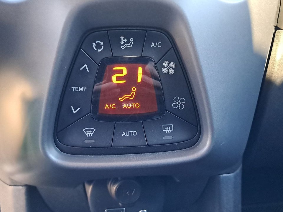 Toyota Aygo 1,0 VVT-i x-press 5d