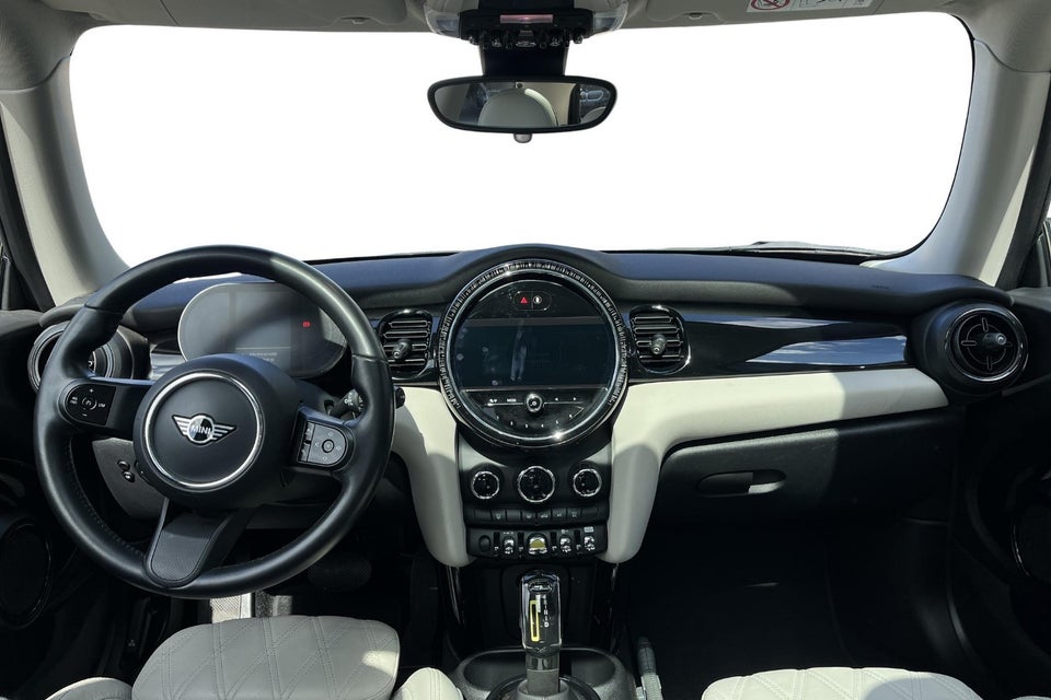 MINI Cooper SE Classic Trim 3d
