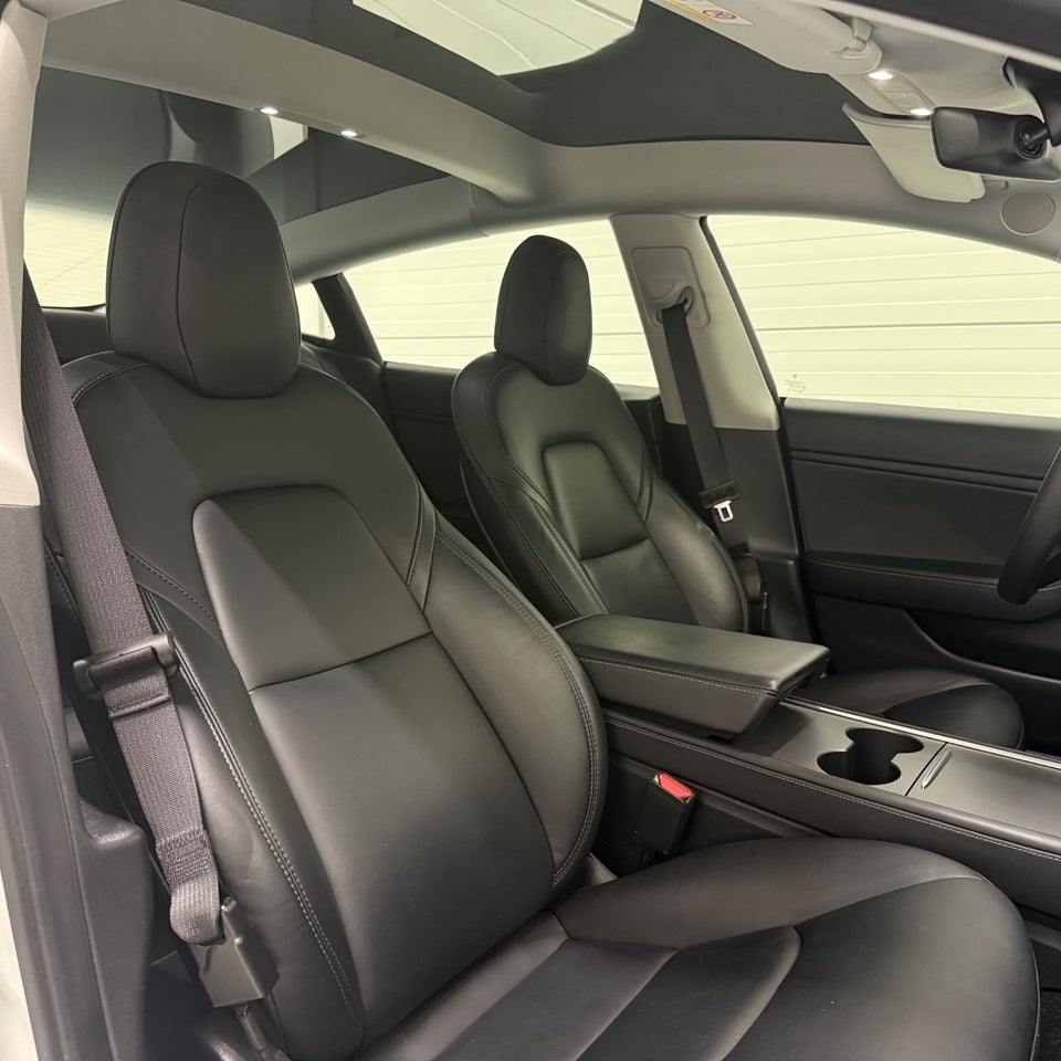 Tesla Model 3 Long Range AWD 4d
