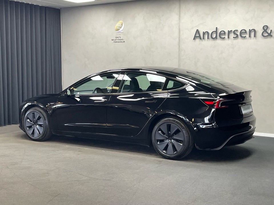 Tesla Model 3 RWD 4d