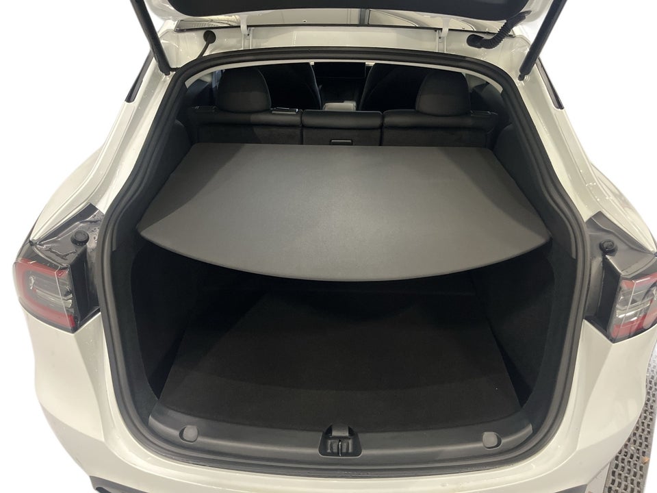 Tesla Model Y Long Range AWD 5d