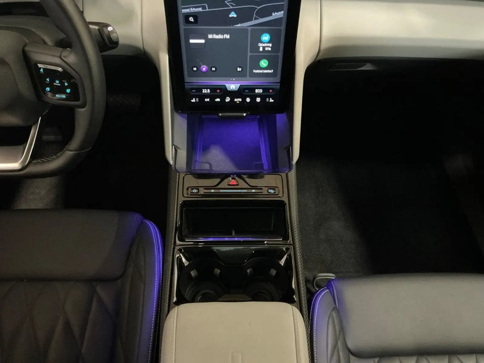 Ford Explorer 82 Premium Extended Range 5d