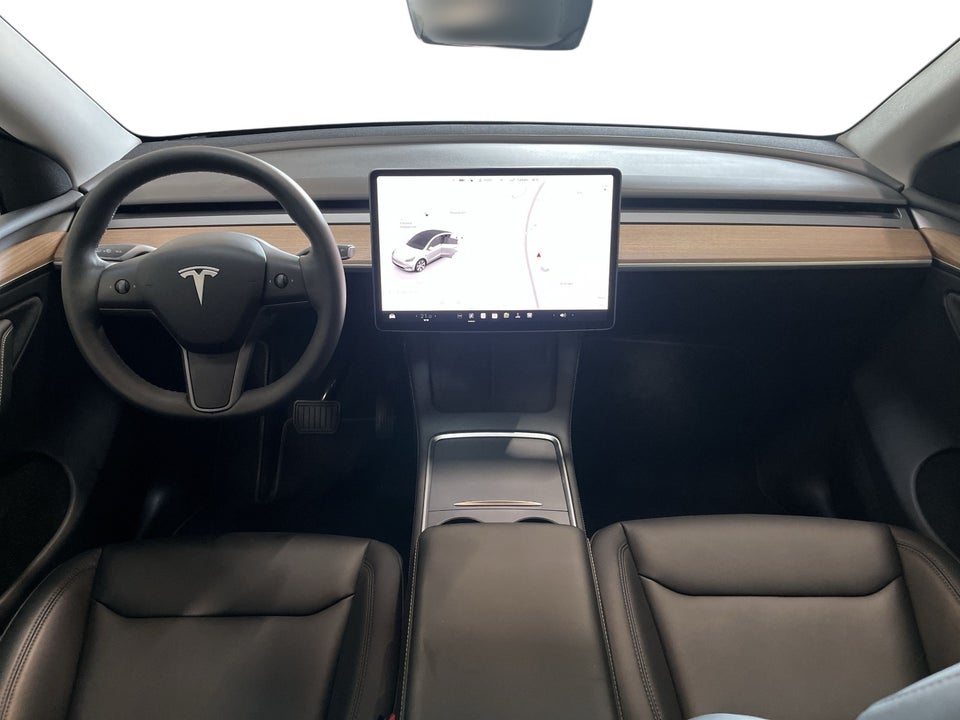 Tesla Model Y Long Range AWD 5d