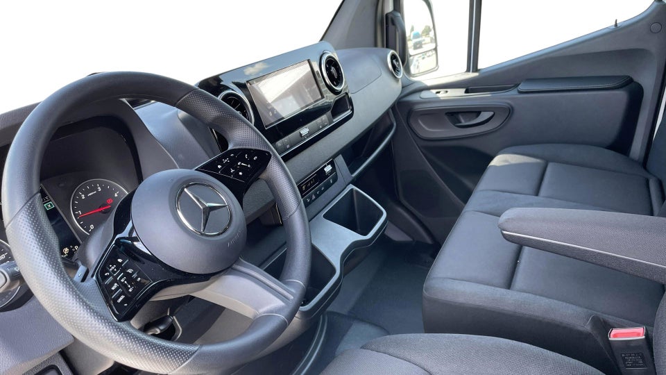 Mercedes Sprinter 317 2,0 CDi A2 Kassevogn aut. RWD