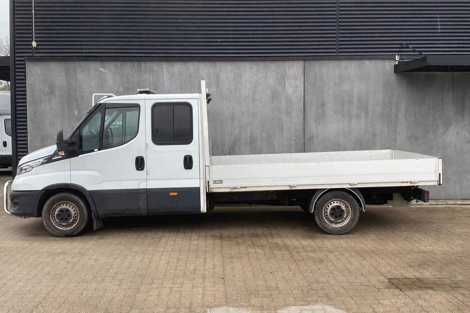 Iveco Daily 3,0 35S18 Db.Kab m/lad AG8 4d