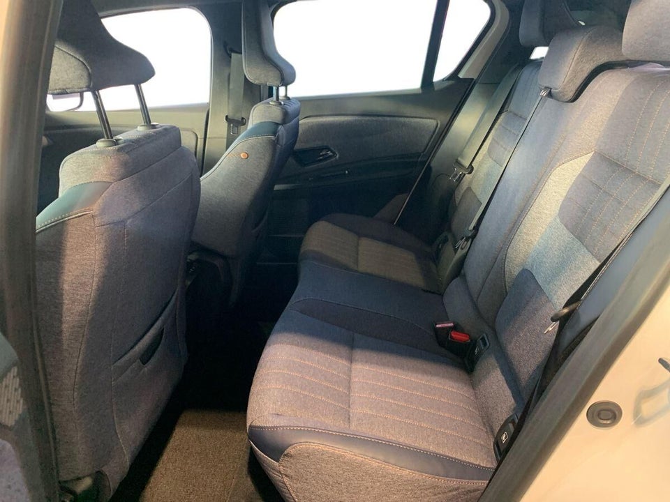 Renault 4 E-Tech 52 Techno 5d