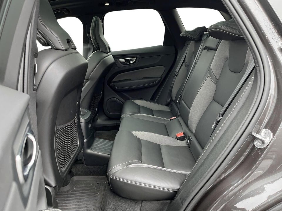 Volvo XC60 2,0 T6 ReCharge Ultimate Dark aut. AWD 5d