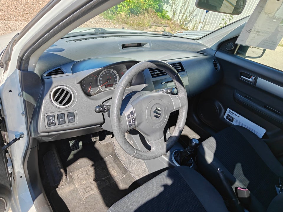 Suzuki Swift 1,5 GLX 5d