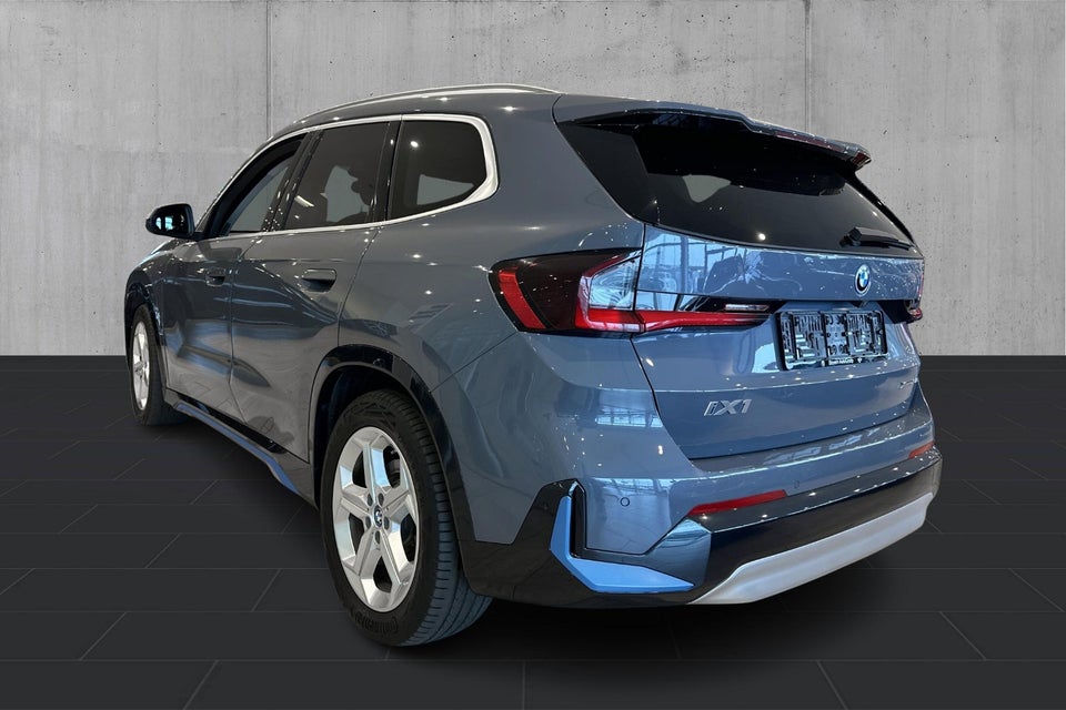 BMW iX1 xDrive30 X-Line 5d