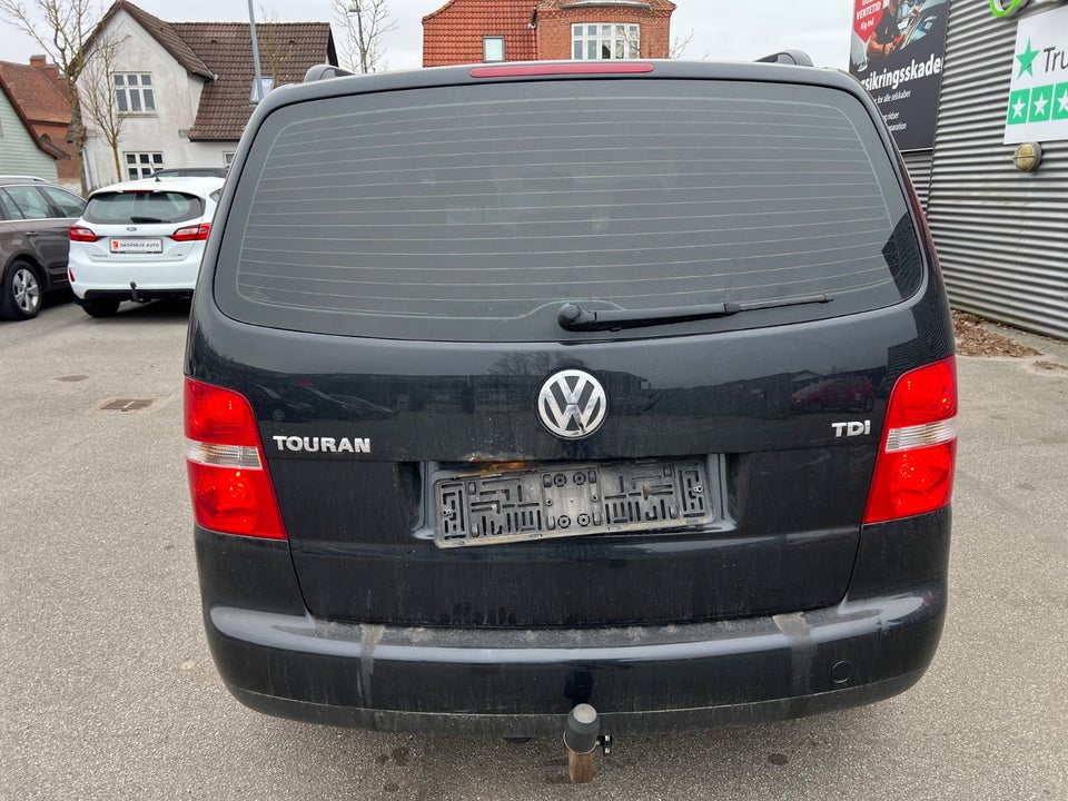 VW Touran 1,9 TDi 105 DSG 5d