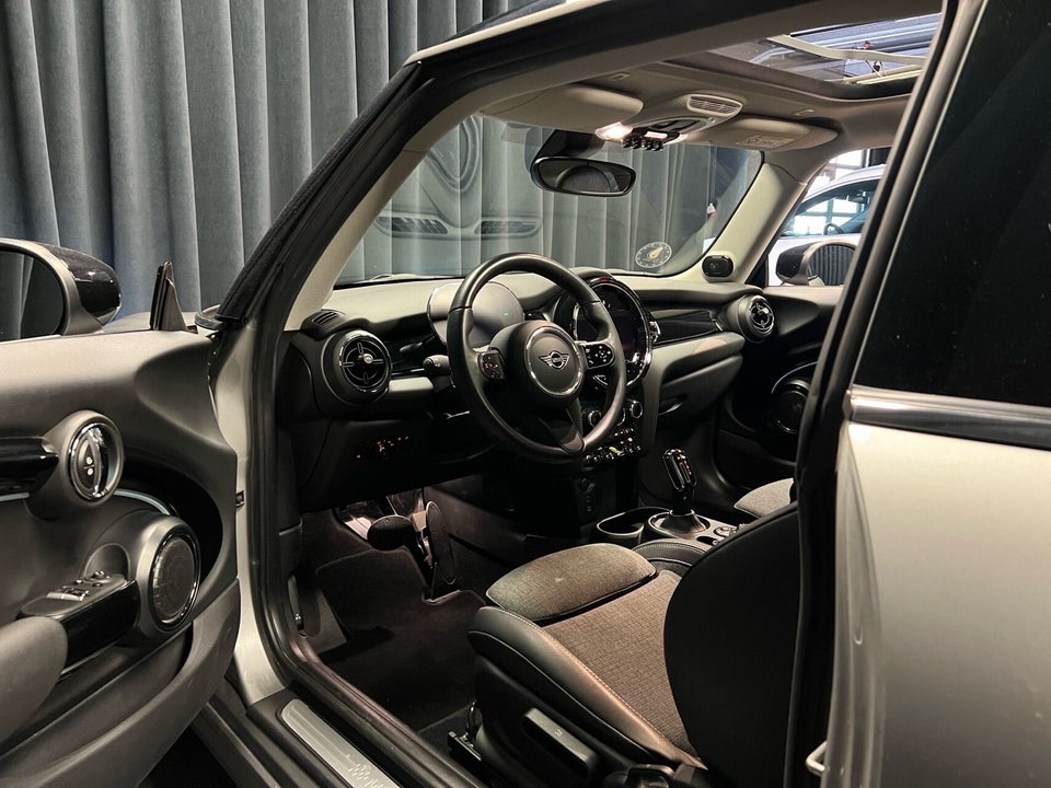 MINI Cooper SE Edition Premium Plus 3d