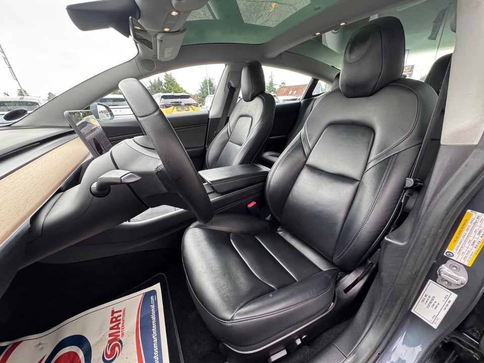 Tesla Model 3 Long Range AWD 4d
