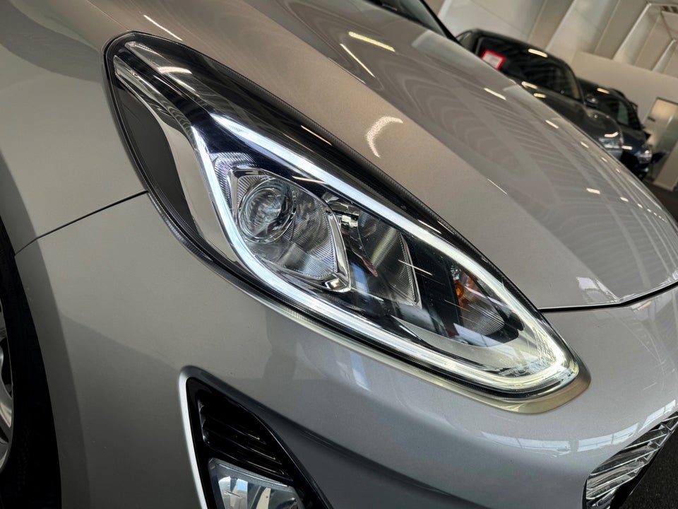 Ford Fiesta 1,0 EcoBoost mHEV Titanium X 5d