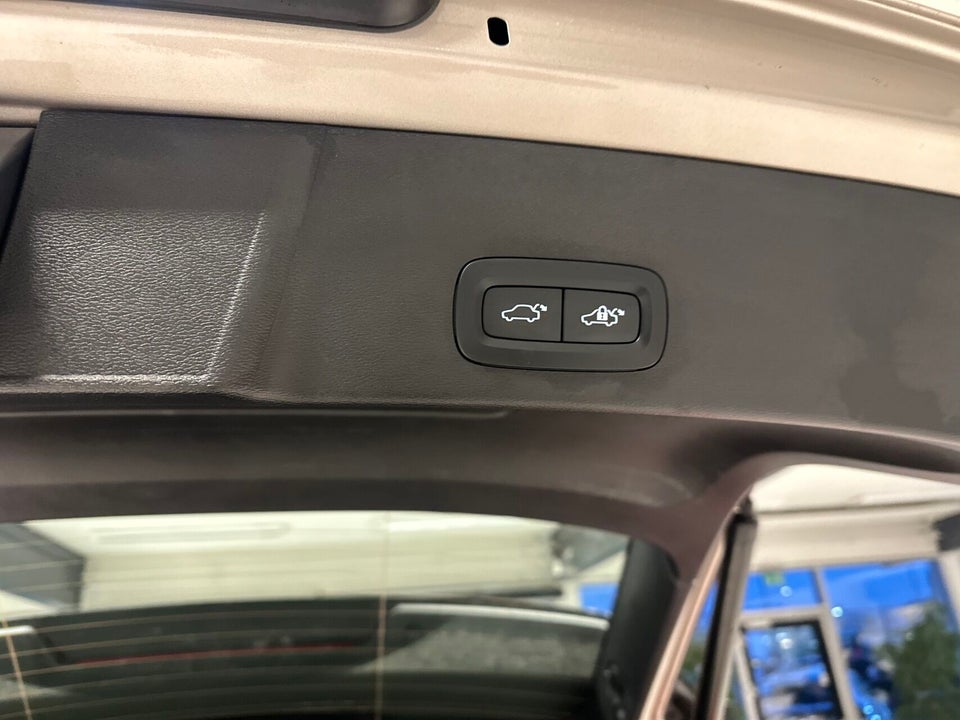 Volvo XC40 ReCharge Extended Range Ultimate 5d