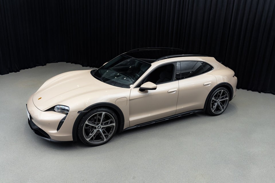 Porsche Taycan 4 Performance+ Cross Turismo 5d