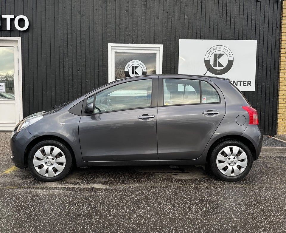 Toyota Yaris 1,3 Luna 5d