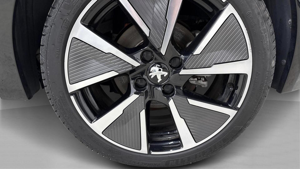 Peugeot e-208 50 GT 5d