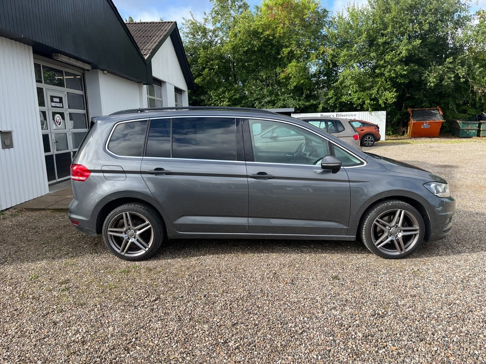 VW Touran 1,6 TDi 115 Comfortline DSG 7prs 5d