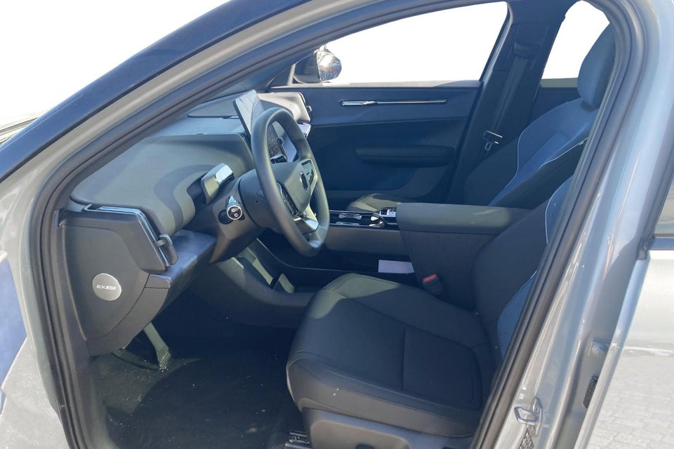 Volvo EX30 Twin Performance Plus 5d