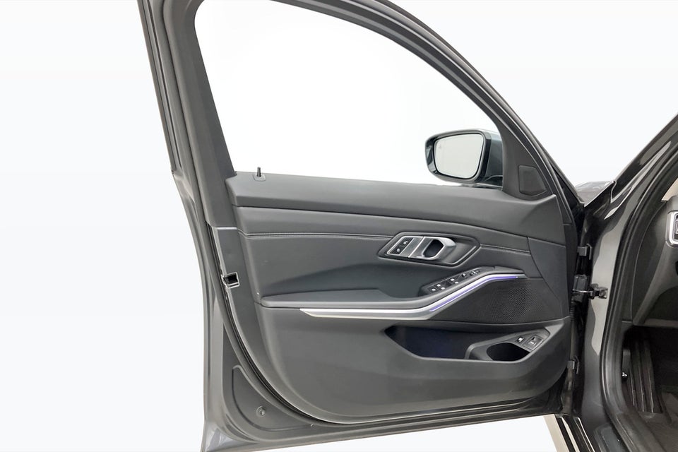 BMW 330e 2,0 Touring Sport Line aut. 5d