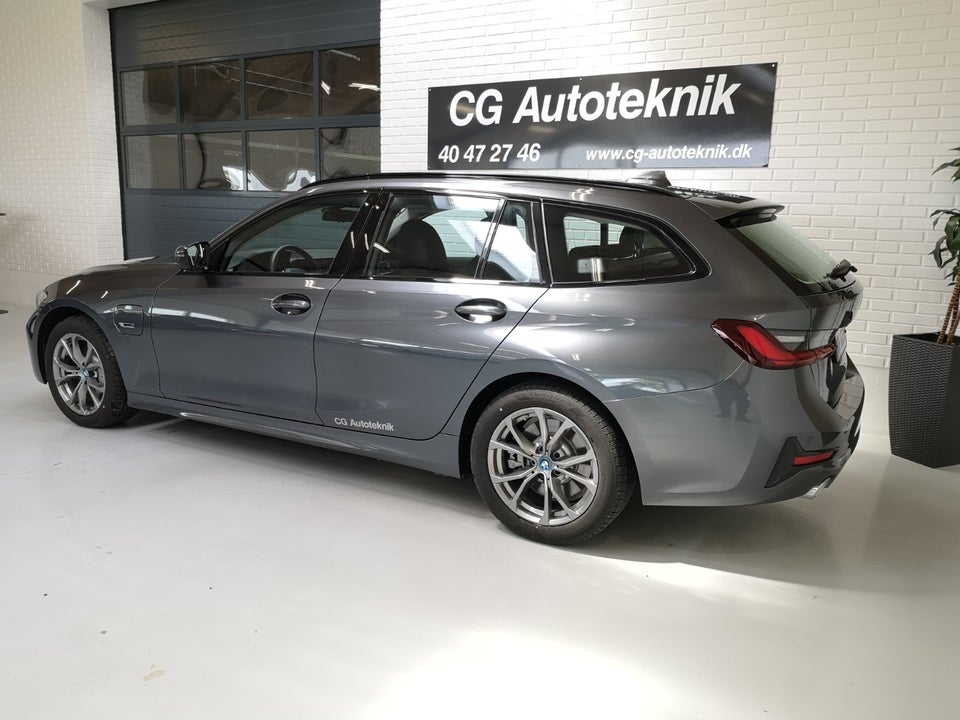 BMW 330e 2,0 Touring Sport Line aut. 5d