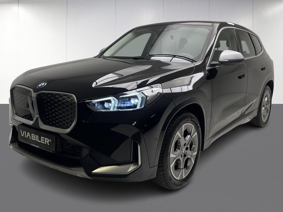 BMW iX1 eDrive20 X-Line 5d