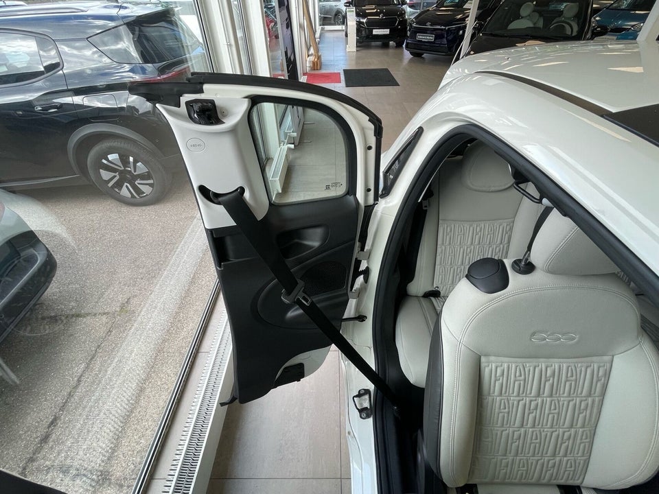 Fiat 500e 42 la Prima by Bocelli 3+1 4d