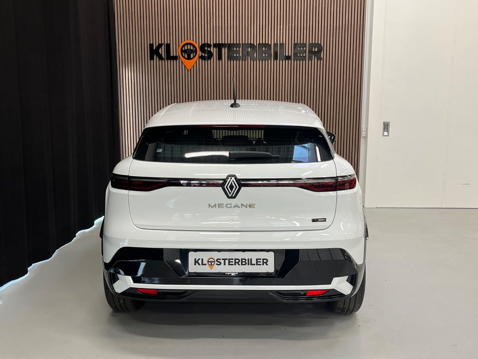 Renault Megane E-Tech 40 Equilibre 5d