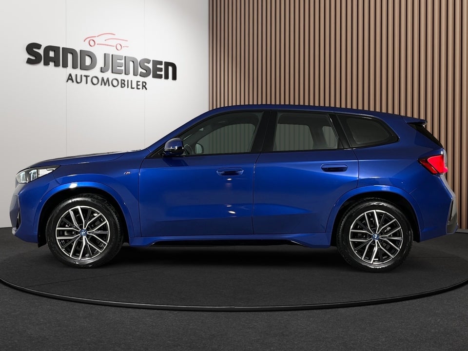 BMW iX1 xDrive30 M-Sport 5d