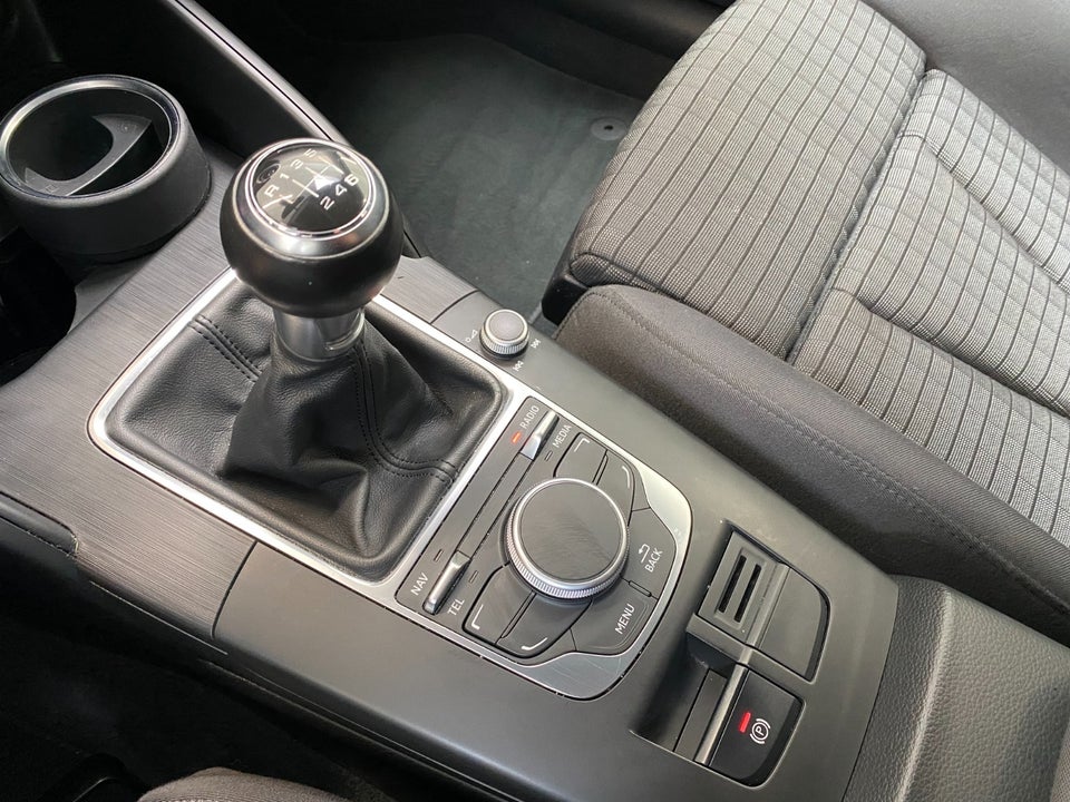 Audi A3 1,4 TFSi 150 Ambiente Sportback 5d