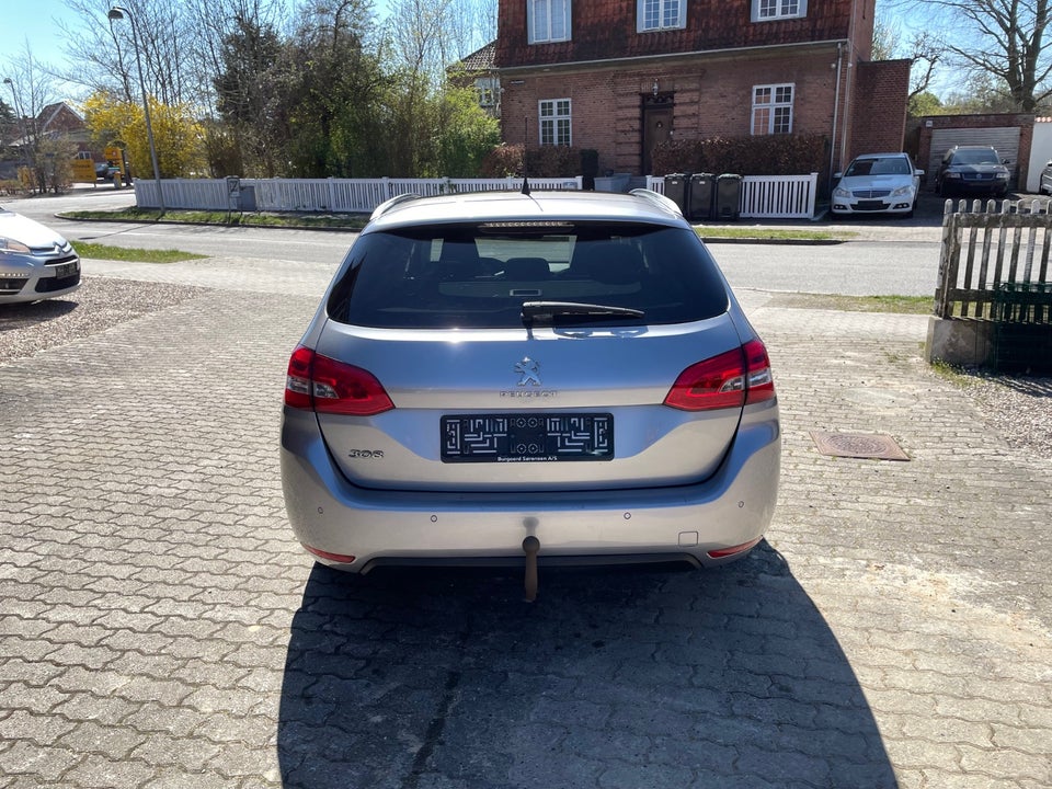 Peugeot 308 1,6 BlueHDi 120 Allure SW EAT6 5d