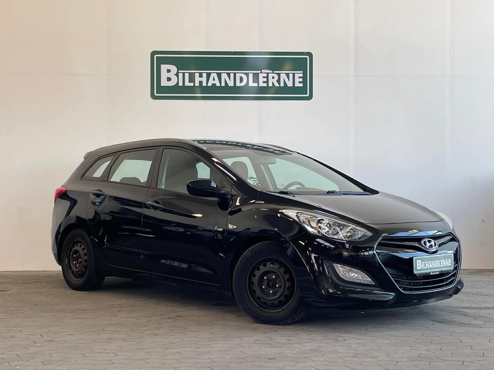 Hyundai i30 1,6 CRDi 110 Comfort CW Eco 5d